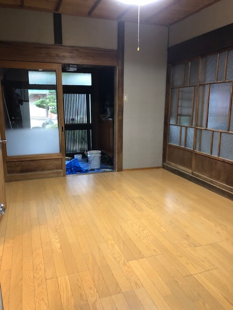 戸建て　浴室・脱衣場・縁側・キッチン・居間